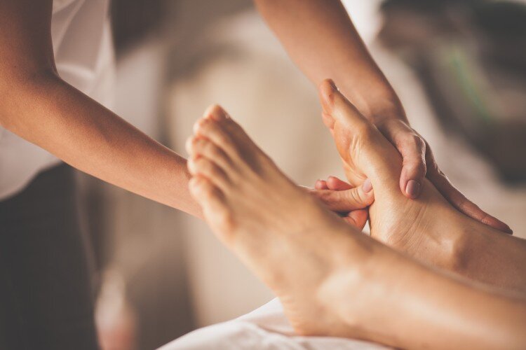 Reflexology massage service in Abu Dhabi Reflexology massage service in Abu Dhabi